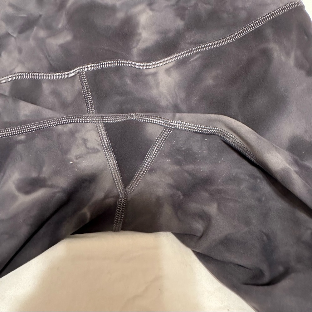 Wunder Under Lululemon Leggings - Picture 4 of 4